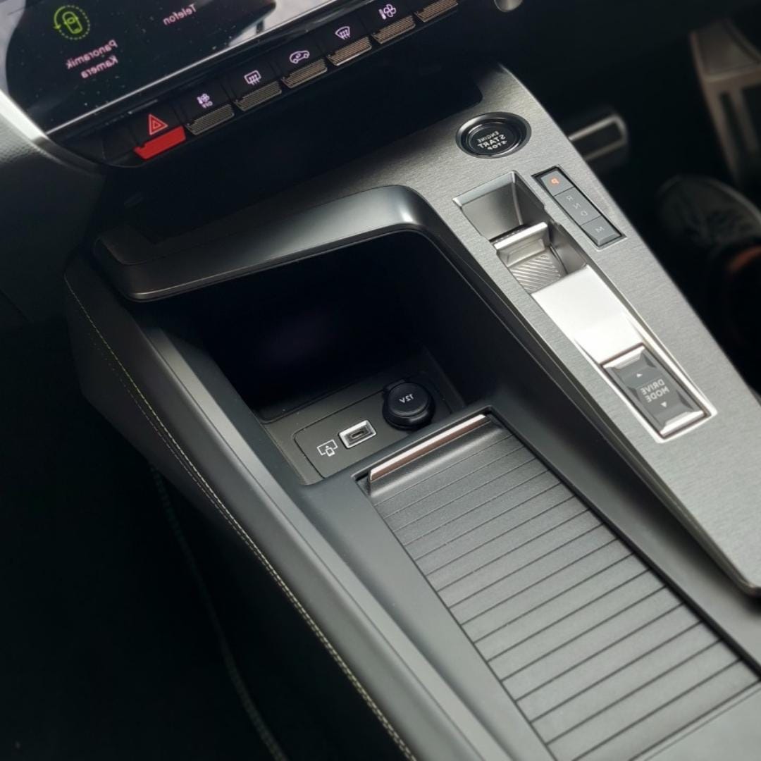 Carbon Look Interior Trim Kit for Peugeot 308 Dashboard Vinyl