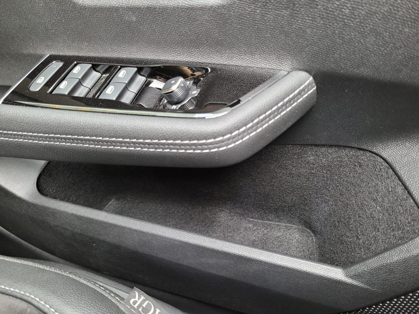 Car Interior Comfort Set Compatible with Opel Astra L Anti Rattle Felt Liner